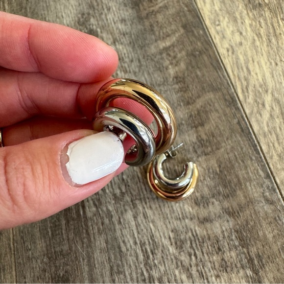 Like new! Zara DOUBLE HOOP EARRINGS - GOLD / SILVER - Picture 4 of 6